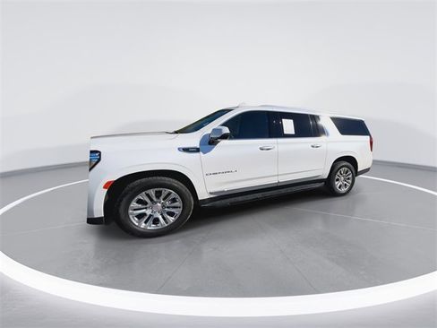 Used 2021 GMC Yukon XL Denali image 6