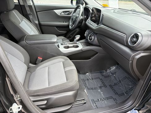 Certified 2023 Chevrolet Blazer LT w/ Convenience Package FWD image 14