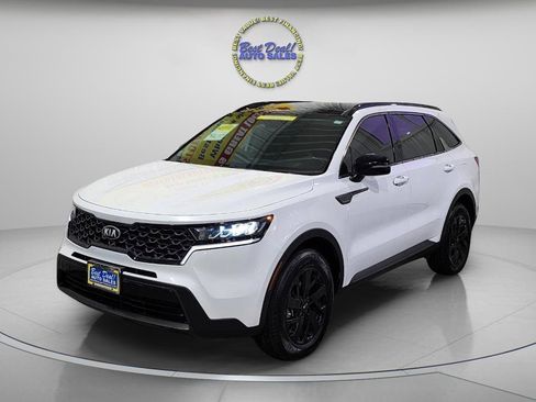 Used 2021 Kia Sorento S w/ Panoramic Sunroof Package AWD/4WD image 2