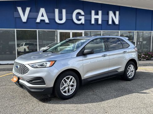 Used 2024 Ford Edge SE image 1