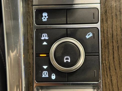 Used 2018 Land Rover Range Rover Sport HSE image 36