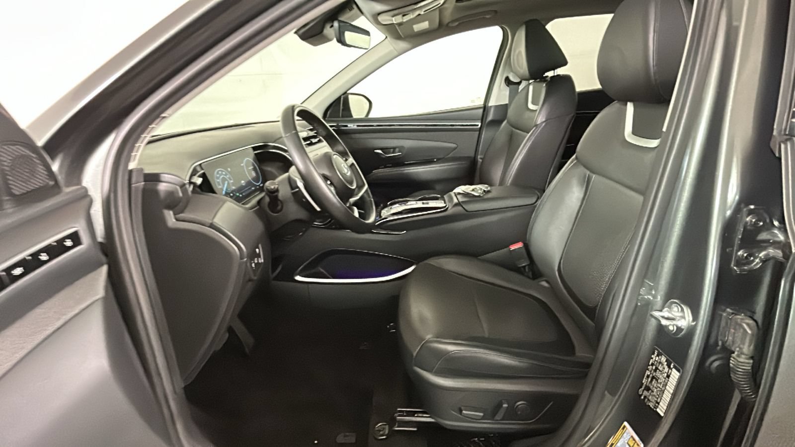 Used 2024 Hyundai Tucson Limited AWD/4WD image 14