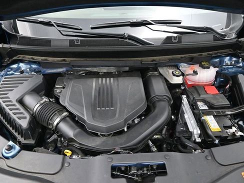 Used 2025 GMC Acadia Denali image 17