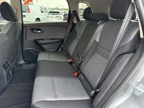 Used 2023 Nissan Rogue SV image 21