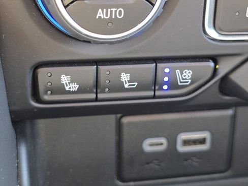 Used 2024 Chevrolet Tahoe High Country AWD/4WD image 8