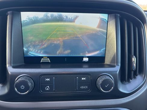 Used 2022 GMC Canyon AT4 image 24