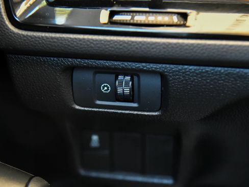 Used 2025 Honda Civic Sport image 30