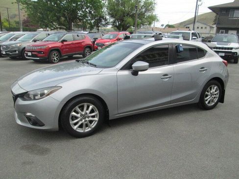 Used 2014 MAZDA MAZDA3 i Touring w/ Technology Package FWD image 3