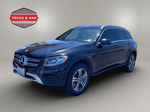 Used 2019 Mercedes-Benz GLC 300 4MATIC image 1