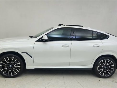 Used 2024 BMW X6 xDrive40i w/ Premium Package image 10