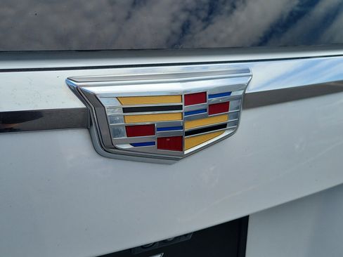 Used 2020 Cadillac Escalade Luxury AWD/4WD image 7