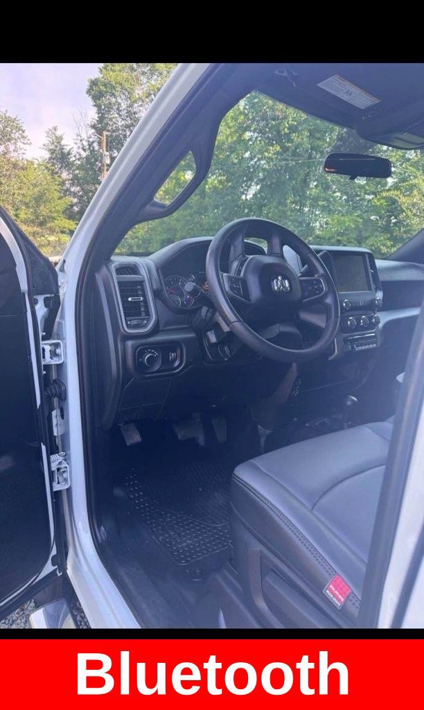 Used 2024 RAM 3500 Tradesman w/ Chrome Appearance Group AWD/4WD image 10