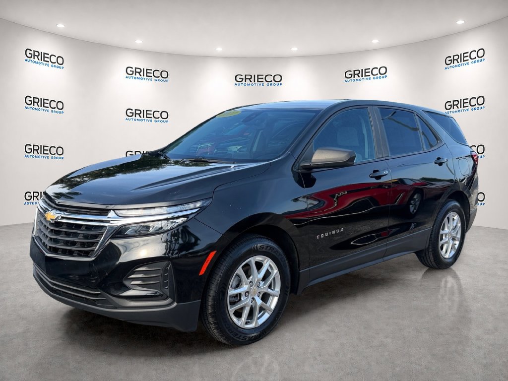 Used 2022 Chevrolet Equinox LS FWD image 3