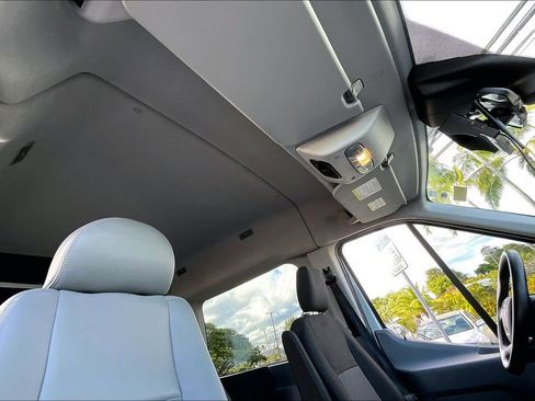 Used 2016 Ford Transit 150 XLT image 17