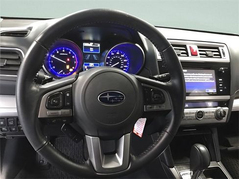 Used 2016 Subaru Outback 2.5i Premium image 18