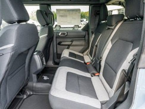 Used 2025 Ford Bronco Big Bend image 19