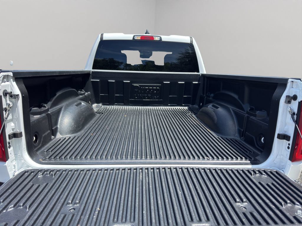 Used 2025 RAM 1500 Big Horn RWD image 9