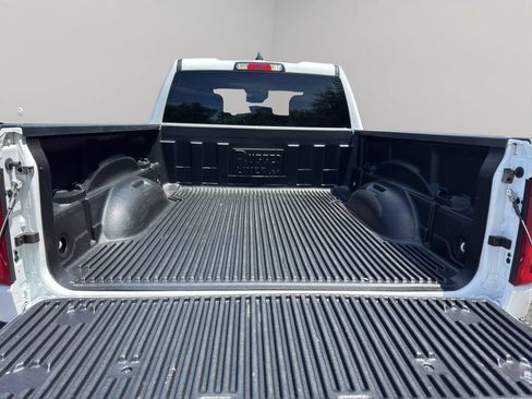Used 2025 RAM 1500 Big Horn RWD image 9