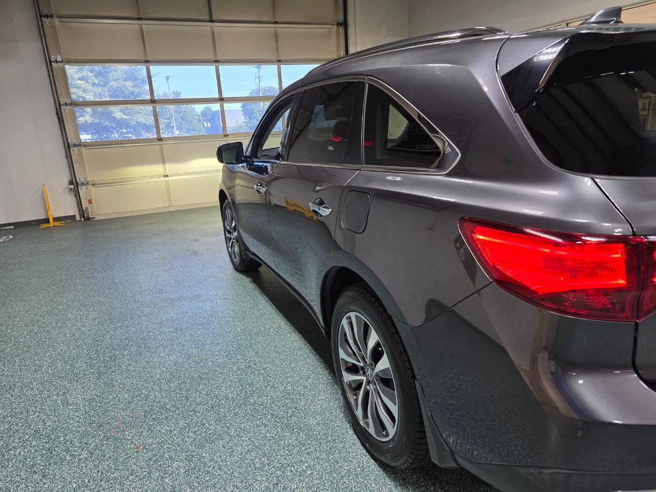 Used 2014 Acura MDX w/ Technology Package AWD/4WD image 10