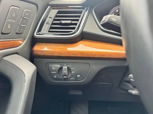 Used 2023 Audi Q5 2.0T Premium Plus w/ Premium Plus Package AWD/4WD image 28