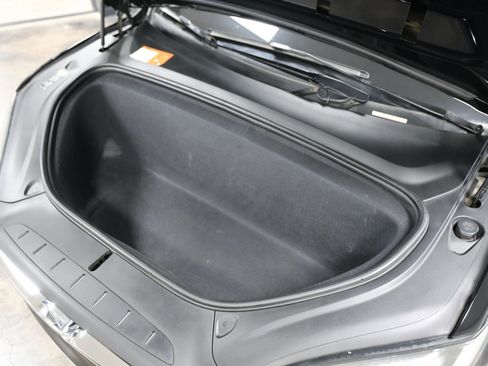 Used 2018 Tesla Model X 75D image 54