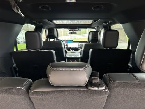 New 2026 Ford Expedition Platinum w/ Stealth Appearance Package AWD/4WD image 31