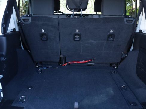 Used 2018 Jeep Wrangler Unlimited Sport S AWD/4WD image 18