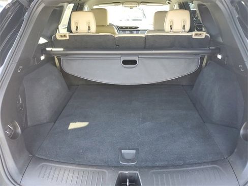 Used 2018 Cadillac XT5 FWD image 8