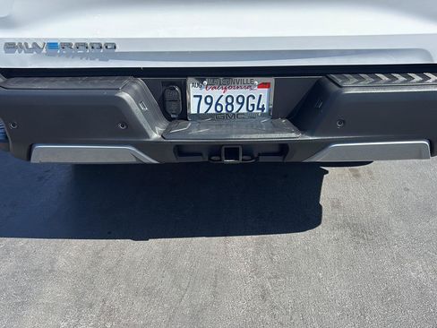Used 2026 Chevrolet Silverado EV LT AWD/4WD image 10