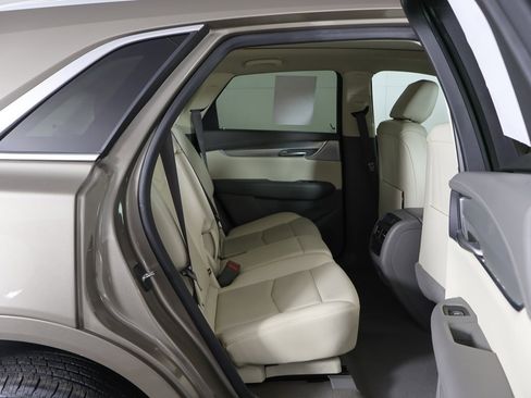 Used 2023 Cadillac XT5 Premium Luxury image 34