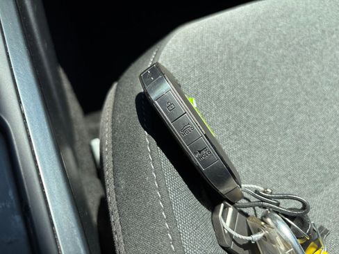 Used 2025 Kia K4 FWD image 22