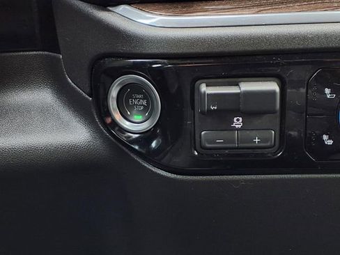 Used 2025 Chevrolet Silverado 1500 LT image 14