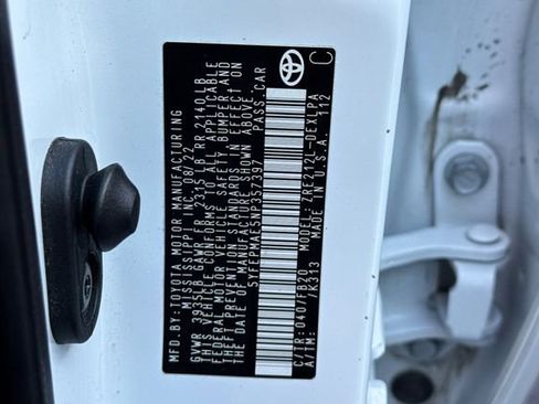 Certified 2022 Toyota Corolla LE image 32