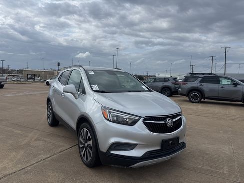 Used 2022 Buick Encore Preferred image 1