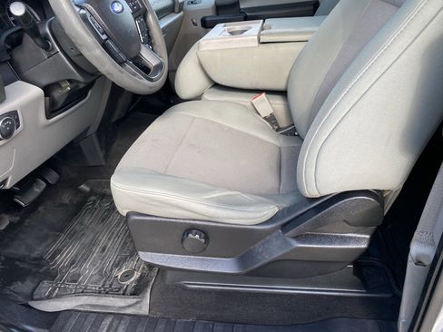 Used 2019 Ford F250 XL w/ STX Appearance Package image 10