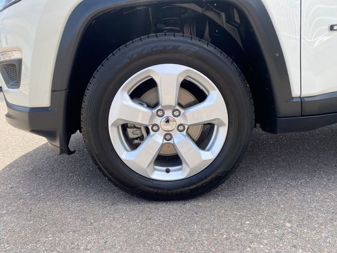 Used 2019 Jeep Compass Latitude w/ Cold Weather Group AWD/4WD image 25