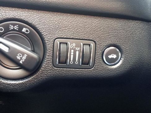 Used 2019 Dodge Charger SXT w/ Plus Group image 23