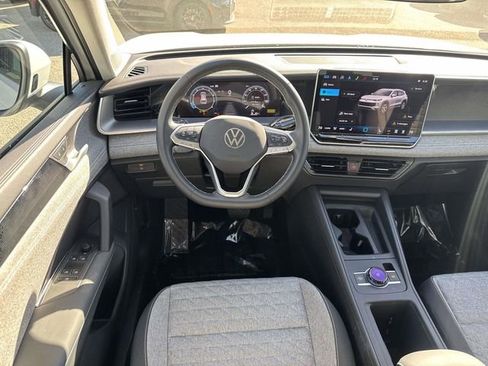Used 2025 Volkswagen Tiguan S image 8