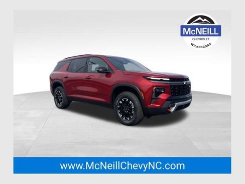 New 2026 Chevrolet Traverse Z71 w/ Driver Confidence Package image 1