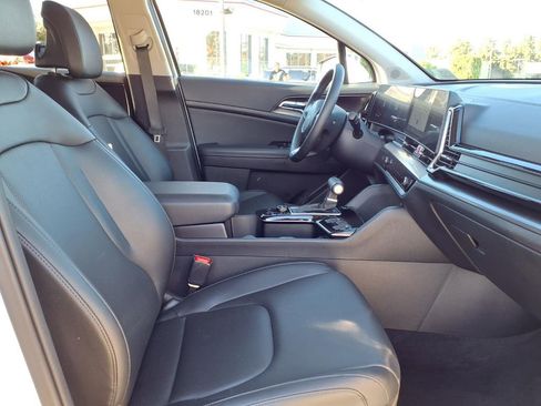 Certified 2025 Kia Sportage EX image 10