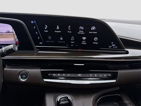 Used 2023 Cadillac Escalade ESV Premium Luxury image 16