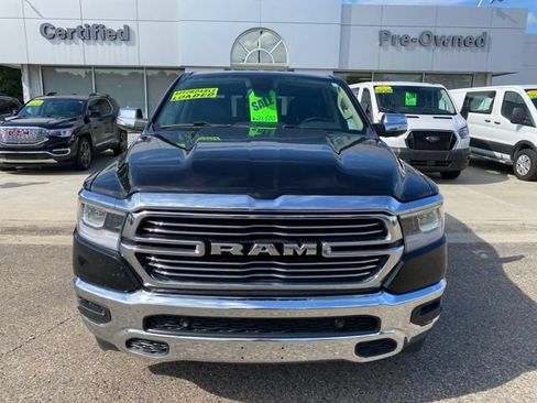 Used 2019 RAM 1500 Laramie AWD/4WD image 11
