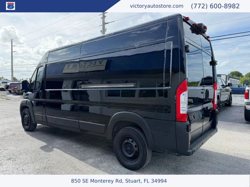 Used 2021 RAM ProMaster 2500 w/ Convenience Group FWD image 5