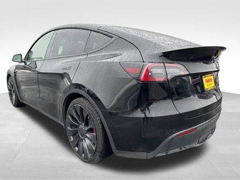 Used 2022 Tesla Model Y Performance image 5