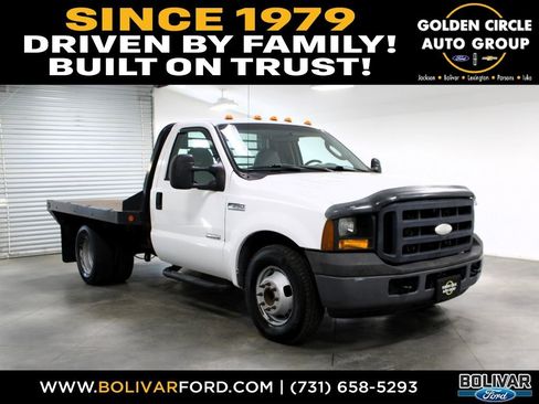 Used 2006 Ford F350 2WD Regular Cab DRW Super Duty image 1