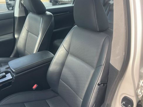 Used 2016 Lexus ES 350 w/ Accessory Package FWD image 19