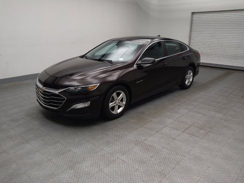 Used 2021 Chevrolet Malibu LS FWD image 2