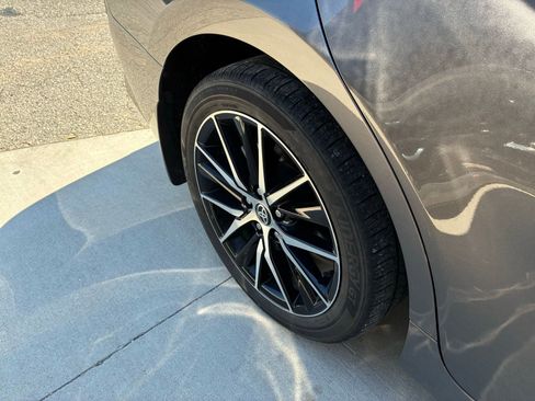 Used 2022 Toyota Camry SE w/ Convenience Package image 10