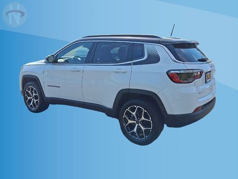 Used 2025 Jeep Compass Limited w/ Mopar Graphics Package AWD/4WD image 6