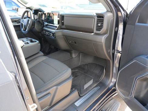 Used 2024 Chevrolet Silverado 1500 RST image 31